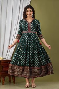 ชุดเดรส Anarkali ผ้าเรยอนเนื้อดี ดีไซน์ล่าสุดจาก FABZONE พร้อมลายพิมพ์สีทอง สำหรับโอกาสพิเศษ เสื้อผ้าอินเดียและปากีสถาน - Product Image 5