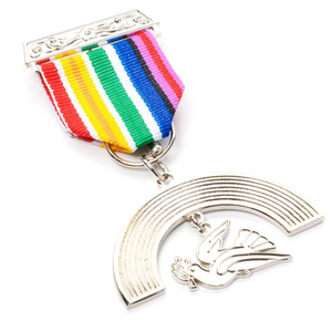 Ensemble de 11 tabliers d'officiers de Loges Bleues Anglaises, personnalisés et brodés, pour la tenue maçonnique - Product Image 6