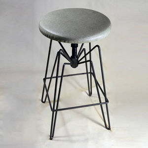 Tabouret Double tabouret en plastique gris, avec espaceurs de rangement - Product Image 5