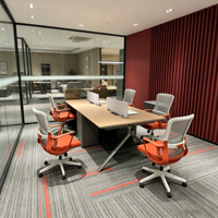 Poste de travail modulaire moderne pour bureau, table pour 4 personnes avec écran de séparation pour plus d'intimité