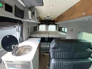 Fournisseur de camping-car de type B à gaz, modèle LT, pour le transport tout-terrain, d'occasion, 2023, à vendre - Product Image 4