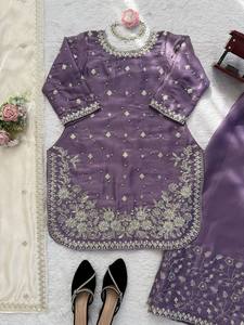 Vente en gros de costumes plazzo en soie pour femmes, faits à la main, avec broderies et travaux de broderie, pour les fêtes et les rassemblements familiaux - Product Image 3