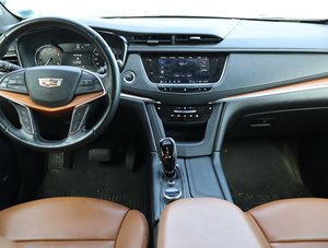 Cadillac XT5 AWD Premium Luxury d'occasion propre 2021 - Product Image 5