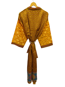 เสื้อคลุมเจ้าสาวน้ำหนักเบาชุดคลุมผ้าไหมสำหรับผู้หญิงชุดนอนเสื้อคลุมยาวพิมพ์ลายดอกไม้อินเดียชุดกิโมโนผ้าไหมส่าหรีรีไซเคิลวินเทจ - Product Image 3