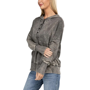 Sudadera con capucha lavada con ácido para mujer de longitud regular de estilo único, Sudadera con capucha lavada con ácido teñida Lisa totalmente personalizada para mujer - Product Image 4