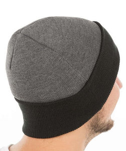 Bonnet d'hiver chaud en acrylique jacquard avec broderie exquise de logo personnalisé bonnet en tricot uni de couleur unie - Product Image 3