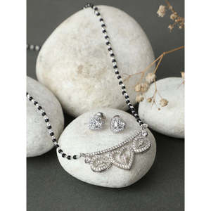 Compre un Conjunto de Mangalsutra de Plata Pura, Joyería Fina Étnica Clásica y Moderna con Circonita y Diamantes para Bodas, Fiestas y Compromisos - Product Image 2