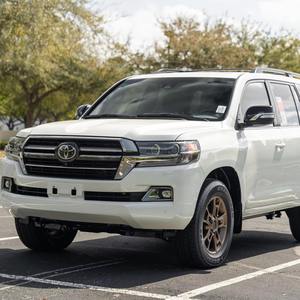 Voitures d'occasion TOP NOTCH 2021 To yo tas Lands-Cruisers (Heritage-Editlon) 5.7 Litre V-8-Power 4WD Final-Year-200-Series - Product Image 5