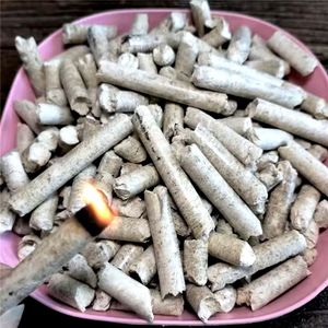 Granulés de bois en vrac, granulés de biomasse combustible avec une densité de 600-750 kg/m³ et une humidité de 10 % pour le chauffage commercial et industriel - Product Image 4