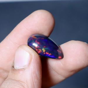 โอปอลดำธรรมชาติ 12.40 กะรัต ทรงลูกแพร์ ขัดเงา สำหรับทำเครื่องประดับ - Product Image 5