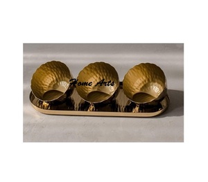 Serveur d'écrou en métal de dernière conception avec plateau Serveur d'écrou de taille personnalisée de la plus haute qualité pour un restaurant à domicile - Product Image 1