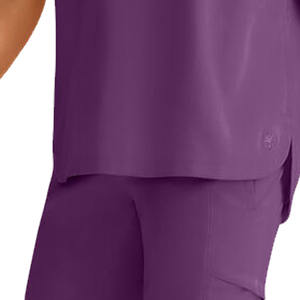 Calidad superior mujeres Hospital Enfermeras Scrubs Venta al por mayor todos los colores y tamaños disponibles fácil de usar Hecho con poliéster - Product Image 6