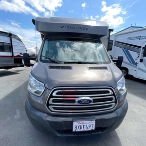 Winnebago F-u-s-e 23A 2017 usado, LISTO PARA LA VENTA - Product Image 1