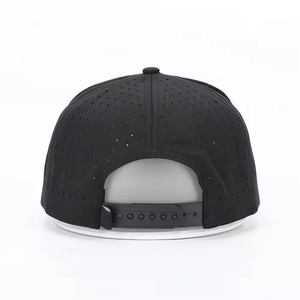 Gorras de béisbol precurvadas de secado rápido, negras personalizadas, transpirables e impermeables, gorras de béisbol de 6 paneles con estampado de goma y logotipo personalizado - Product Image 3
