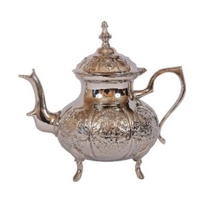 Elegante Tetera de Latón Martillado con Asa Grande y Cucharas para Servir Té y Café para Hoteles - Product Image 1