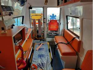 Ambulance ALS climatisée Tata Winger Ambulance de qualité supérieure à un prix raisonnable de l'exportateur indien Tata Winger Ambulance - Product Image 4