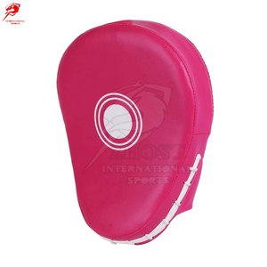 Mitaines de frappe modernes et élégantes pour la vente au détail, en cuir de vachette haute densité, accessoires sportifs - Product Image 2