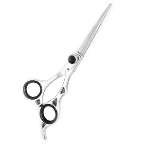 ชุดกรรไกรตัดผมสแตนเลสสำหรับช่างตัดผมพร้อมกรอบหนัง PU กรรไกรใบมีดคมสำหรับกรรไกรตัดผมแบบออกแบบได้ตามที่ต้องการ - Product Image 5