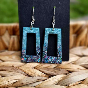 ต่างหูเรซิ่นปักลาย ทำมือ สแตนเลส เครื่องประดับแฟชั่นสำหรับผู้หญิง สาวๆ สไตล์คลาสสิกสำหรับงานแต่งงาน คุณภาพสูง - Product Image 1