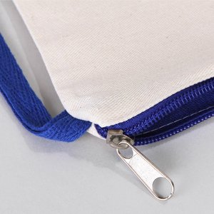 Bolso de Mano con Cierre Azul Oscuro, Bolsa de Algodón de 8x6 Pulgadas, Diseño en Blanco - Product Image 5