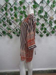 Túnica Kurti única y de diseñador en tela ligera para la moda diaria disponible a precios al por mayor - Product Image 2