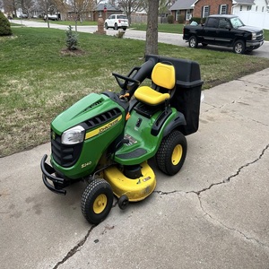 Tracteur de pelouse John Deere S240, moteur 4 temps 125cc, moteur électrique 12V 1200W, garantie 2 ans, travaux de pelouse intensifs - Product Image 6