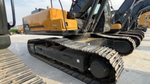 Excavatrice sur chenilles Hyundai HX340HD d'occasion de 34 tonnes en stock à vendre - Product Image 3