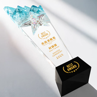 Personnalisation du trophée en cristal d'étoile de style créatif lumineux-pour les réunions annuelles commémoratives