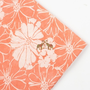 Nouveauté : Tissu en coton Bagru imprimé à la main avec motifs floraux, idéal pour la décoration intérieure et les vêtements pour enfants, tissu doux. - Product Image 4
