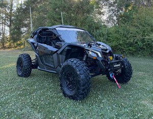 Can-Am X3 Turbo RR UTV 2023, 4x4, Automático, Motor de Gasolina de 4 Tiempos, Triple Negro, Vehículo Todoterreno de Alta Distancia al Suelo - Product Image 2