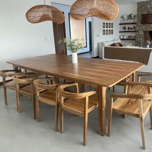 Bàn ăn bằng gỗ truyền thống với chân quay và sơn mài hoàn thiện hoàn hảo cho phòng ăn thanh lịch và nhà bếp rộng rãi - Product Image 5