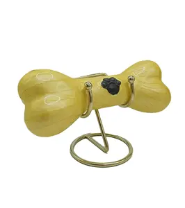 Urnas decorativas de aluminio para mascotas con forma de hueso, ataúd con marca de pata grabada a mano para cenizas de mascotas con soporte de exhibición, único (amarillo) - Product Image 1
