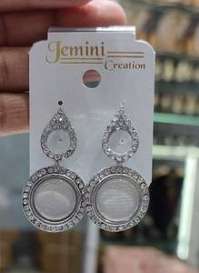 Derniers bijoux indiens de créateurs en gros de boucles d'oreilles jhumka Kundan nouvelles collections pour la collection de boucles d'oreilles élégantes pour femmes 2024 - Product Image 5
