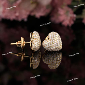 ต่างหูเม็ดเดี่ยวรูปหัวใจสุดหรูเพชรโมอิสสีทองดีไซน์ประกายหรูหราสำหรับผู้หญิงสวมใส่ทุกวันและงานปาร์ตี้ - Product Image 4