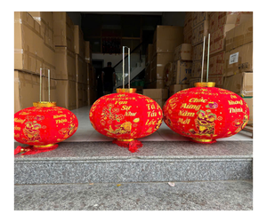 Lanterne en soie rouge Nouvel An Décorations de fête du festival traditionnel chinois - Product Image 1