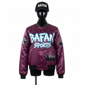 Chaquetas de Satén para Mujer de Alta Calidad, Tela Color Granate Intenso con Logotipo Bordado Personalizado y Detalles de Parches Suaves - Product Image 6