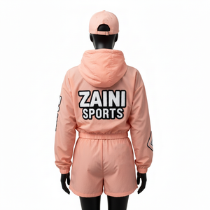 Ensemble short coupe-vent pour femmes Tissu tissé en polyester respirant Couleur pêche Logo en chenille personnalisé Ensemble short coupe-vent grande taille - Product Image 2