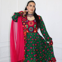 Nouvelle arrivée robes d'été brodées à manches longues et respirantes pour femmes au meilleur prix de gros robe pour femmes afghanes Kuchi Tribal