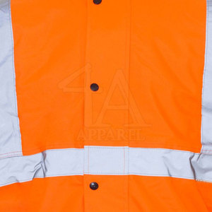 Chaqueta de seguridad para hombre ligera y transpirable diseñada para la seguridad en el trabajo y la facilidad de movimiento - Product Image 4