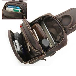 Mochila de cuero artesanal con costuras finas y herrajes de latón pulido - Product Image 4