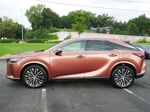 2023 Lexus RX 350เบาะหนังหุ้มพวงมาลัยซ้ายพรีเมี่ยม AWD ยาง R17ซันรูฟแบบพาโนรามา - Product Image 4