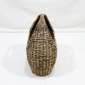 Cesta de Mimbre de Jacinto de Agua Tejida Rústica y Ecológica Artex Dong Thap para Almacenamiento y Decoración del Hogar - Product Image 4