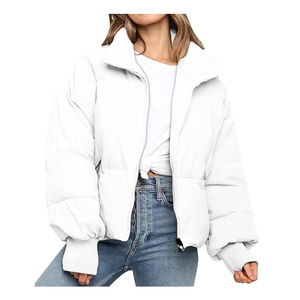 Abrigo de invierno personalizado de gama alta para mujer, venta al por mayor, chaqueta acolchada con cremallera corta rellena de plumón cálido para deportes y entretenimiento - Product Image 3