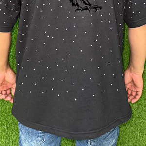 Camiseta de algodón 100% holgada con estampado de pantalla desgastada lavada de peso pesado con diamantes de imitación de manga corta para hombre - Product Image 6