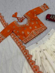 Lehenga Choli especial para boda con codificación de bordado pesado y trabajo de lentejuelas perfecto para celebraciones nupciales y tradicionales - Product Image 5