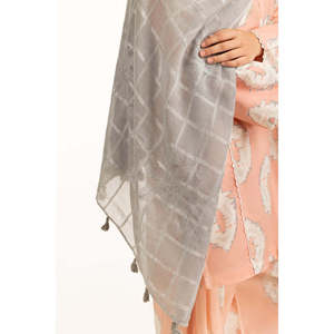 Châle ethnique d'hiver en acrylique brodé Dobby SH-25-107, long, à motifs floraux, avec pampilles scintillantes et logo, gris, Inde/Pakistan, 44x84 pouces, 100% - Product Image 1
