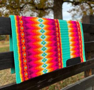 Couverture de selle de cheval occidentale en laine de qualité supérieure tissée à la main Style Cowboy traditionnel Durable Confortable Parfait pour les courses de barils de rodéo - Product Image 3