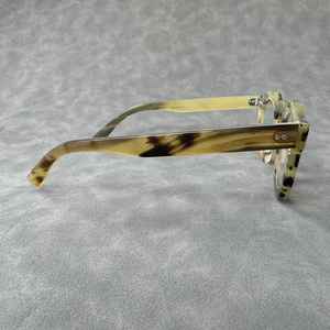 Gafas de Sol de cuerno de búfalo de diseño minimalista de gama alta hechas a mano gafas de cuerno de buey Natural artesanía de Navidad internacional - Product Image 5