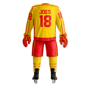 Vente en gros d'uniformes de hockey sur glace Cool Hockey rouge noir comprenant des chaussettes en jersey et une coquille de pantalon/uniforme de hockey sur glace à sublimation personnalisée - Product Image 3