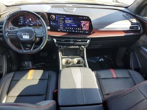 Chevrolet Traverse RS FWD 2024 USADO EN BUEN ESTADO, Volante a la Izquierda, Automático, Neumáticos R20, Asientos de Cuero, 7 Asientos, Techo Solar, Interior Oscuro, Euro - Product Image 3